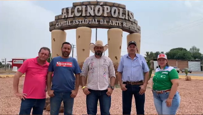 Imagem de compartilhamento para o artigo Narrador é proibido de trabalhar na Festa do Laço de Alcinópolis após gravar vídeo de apoio ao candidato Weliton da MS Todo dia